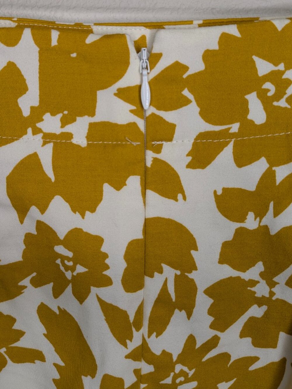 LOFT Petite Mustard Yellow Floral Pencil Skirt 0P Cotton Stretch - Picture 6 of 9